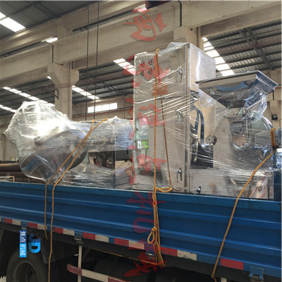 粉碎機(jī)、混合機(jī)與真空上料機(jī)搭配，解決你的問題